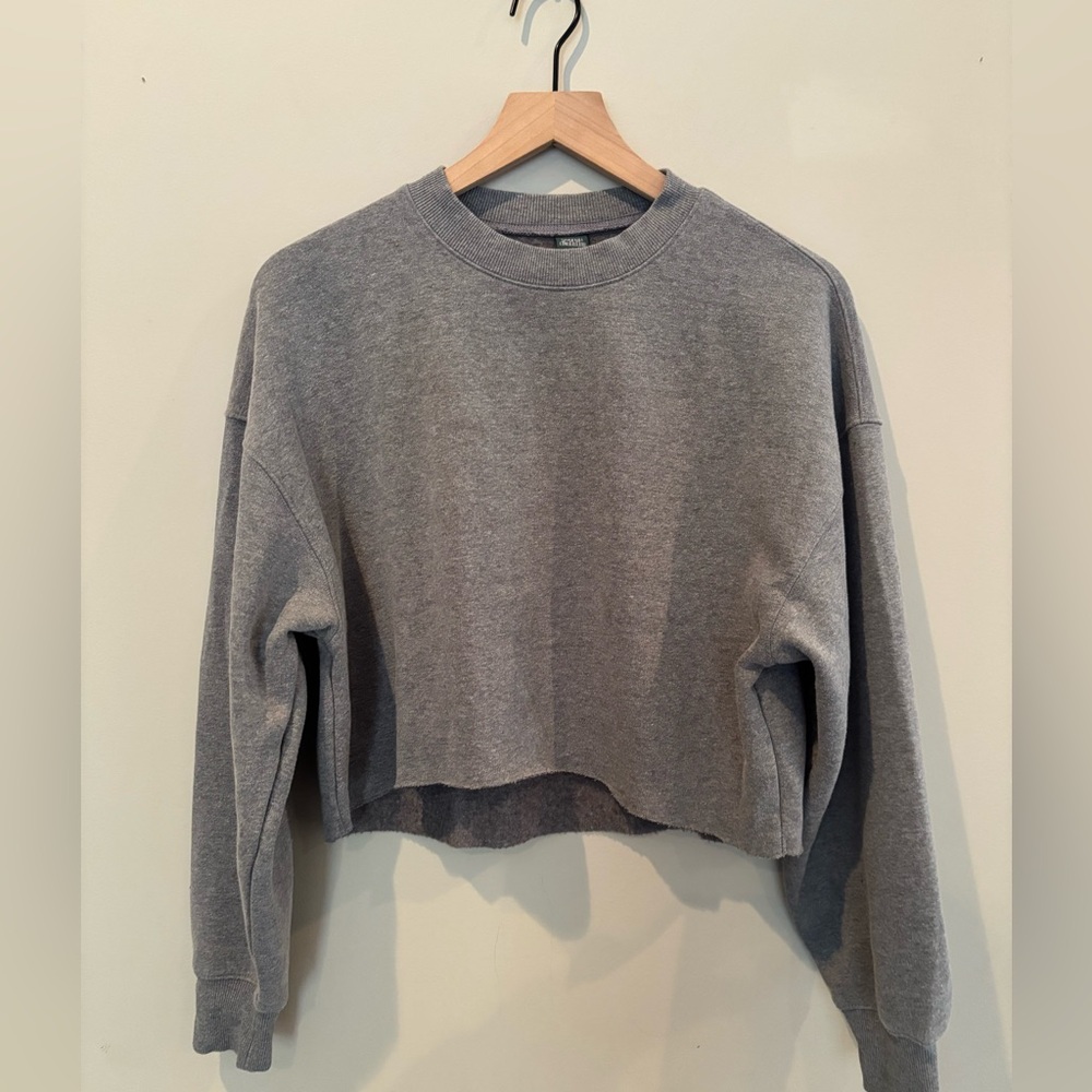 Wild Fable Heather Gray Cropped Sweatshirt crop top grey
